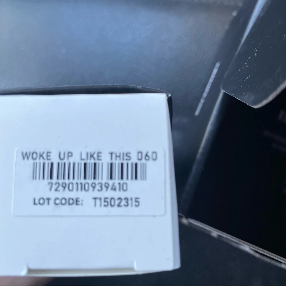 IL MAKIAGE Woke Up Like This Flawless Base Foundation 60